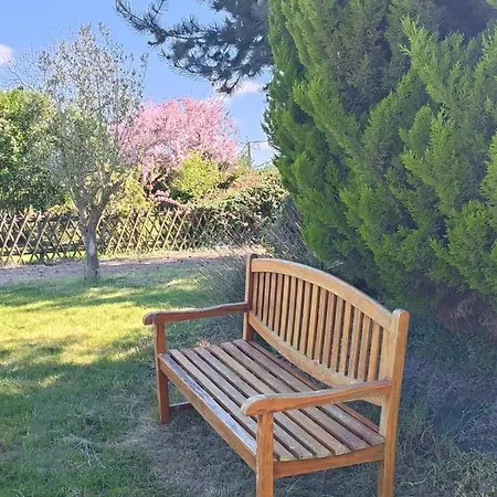 L'entre-deux-pommes Lézigné